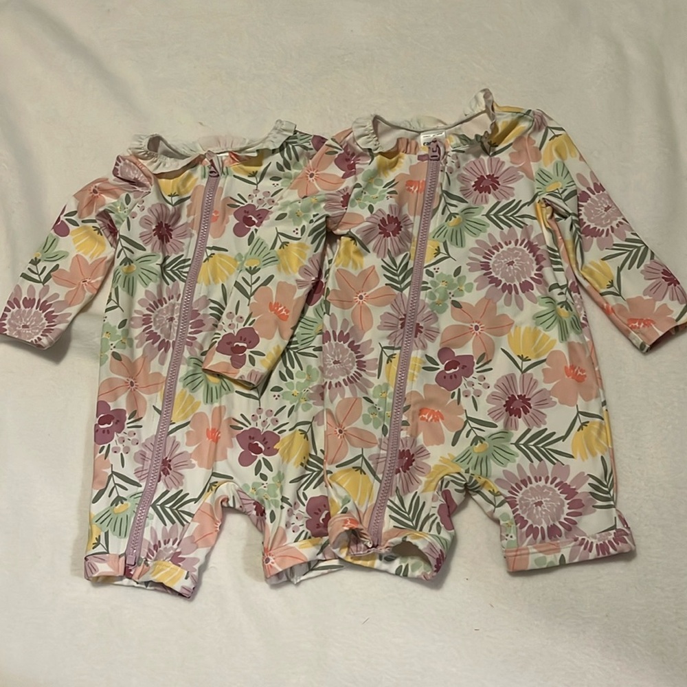 Matching Twin floral 6mo Rashguard/Swimzip swimsuit (Carter’s brand)